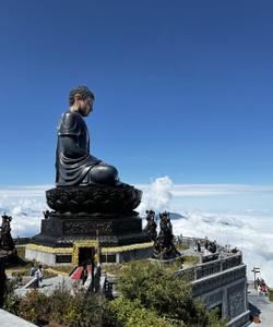 Большая Статуя Будды Амитабхи