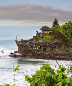 Храм Пура Танах Лот