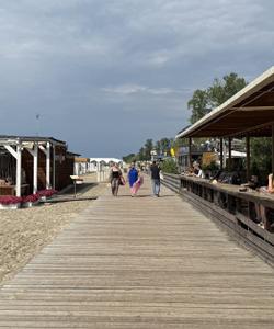 Отдых на пляже в пос. Янтарный, Балтийское море