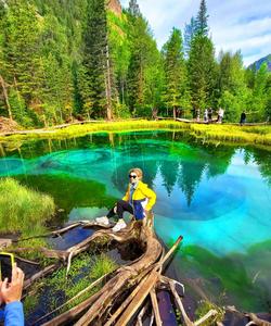 Гейзеровое озеро на Алтае