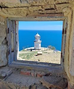 Меганомский маяк