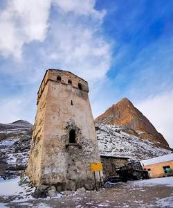 Город мертвых, Эльтюбю