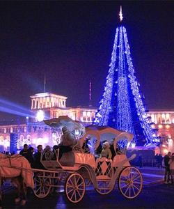 Новогодняя елка в Ереване