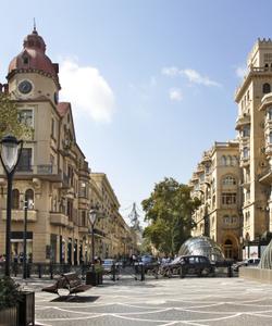  Улица Низами в Баку