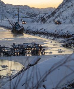 Кладбище кораблей в Териберке