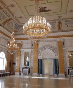 Константиновский дворец