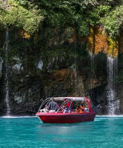 прогулка на катере по Сулакскому каньону