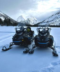 Тур на снегоходах на Алтай