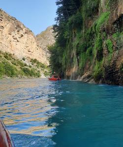Катание на катере по Сулакскому каньону