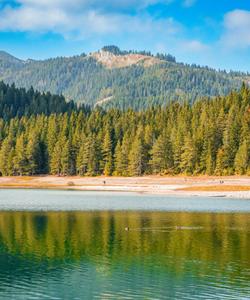 Чёрное озеро