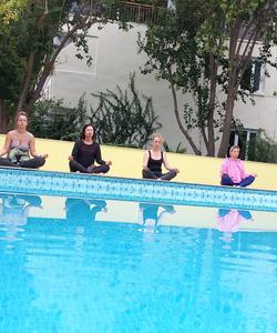 Занятие йогой