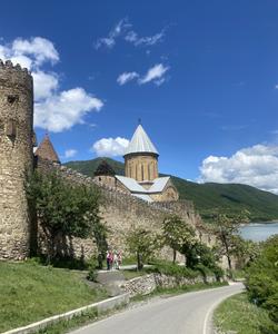 Крепость Ананури