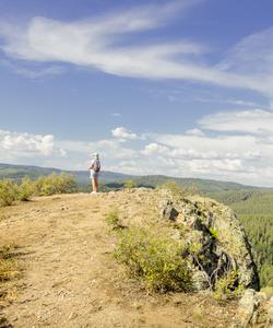 Пешая прогулка до горы Благодать