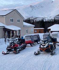 Прогулка на снегоходах