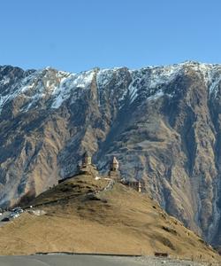 Храм в Гергети