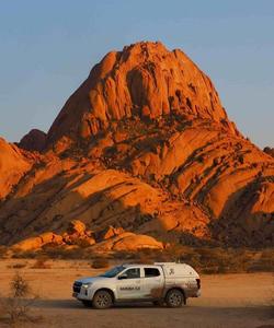 Гора Шпитцкоппе в пустыне Намиб