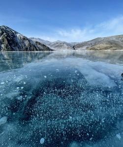 Лёд Байкала