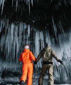 Ледяной грот на Байкале