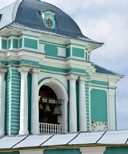 Колокольня Успенского собора в Смоленске