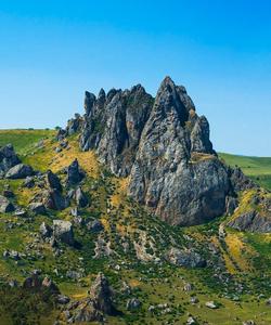 Гора Бешбармаг