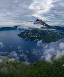 Вулкан Креницына