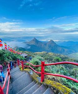 Восхождение на священный Пик Адама