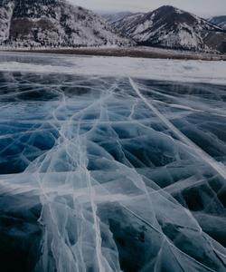 Лёд Байкала