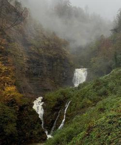 Водопад в Абхазии