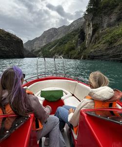 Прогулка на катере по Сулакскому каньону