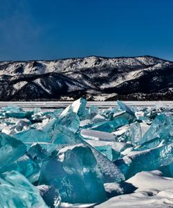 Ледяные торосы на Байкале