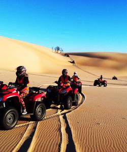 На квадроцикле по пустыне