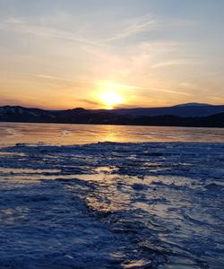 Лёд Байкала