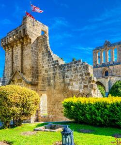 Руины аббатства Беллапаис