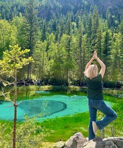 Гейзерное озеро на Алтае