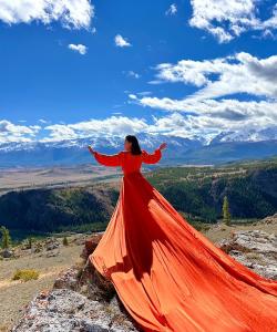 Фотосессия в платьях на Алтае