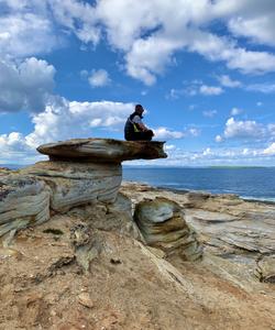 Берег Рыжих камней на полуострове Средний