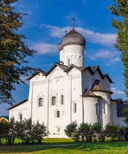 Спасо-Преображенский монастырь в Старой Руссе