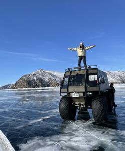 Тур на вездеходе по Байкалу