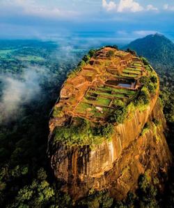 Гору Сигирия