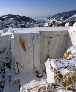 Мраморный карьер в п. Бугульдейка