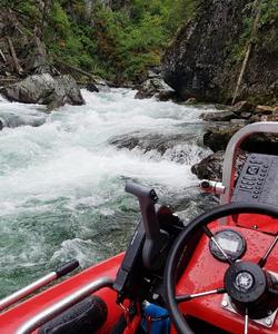 Горная река на Байкале