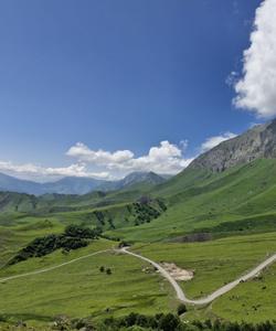Горный хребет Цей-Лоам