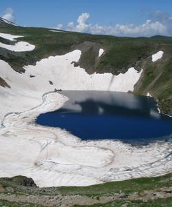 Высокогорное озеро