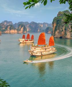 Круиз по бухте Халонг, Вьетнам