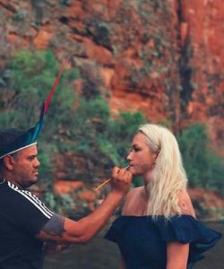  Традиционная роспись по телу