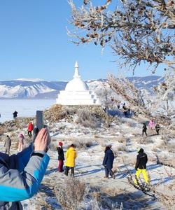 Ступа Просветления на острове Огой