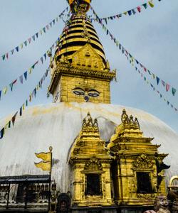 Сваямбунатх — буддийский храмовый центр 