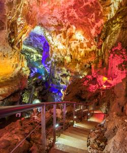 Пещера Прометея