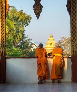 Буддийские монахи