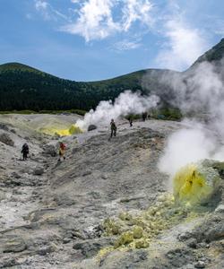 Фумарольное поле вулкана Менделеева